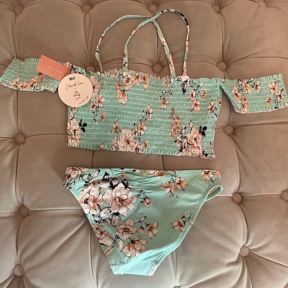 Clements Twins x PQ Swim - Picture 2 of 4